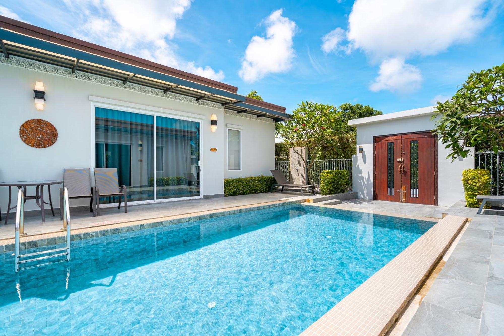 Phuket La Siesta Pool Villas & Pool Access Rooms Nai Harn Εξωτερικό φωτογραφία