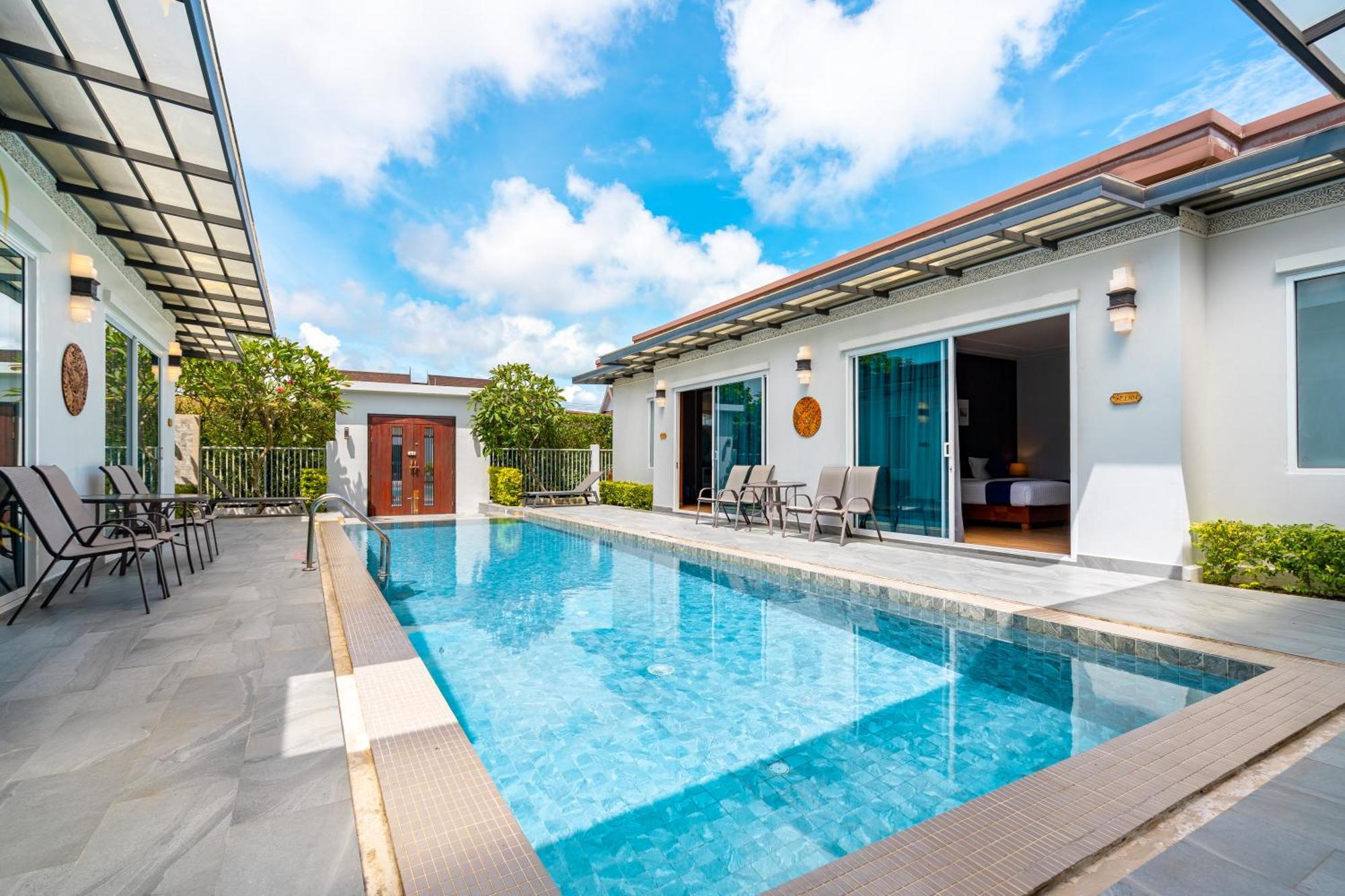 Phuket La Siesta Pool Villas & Pool Access Rooms Nai Harn Εξωτερικό φωτογραφία